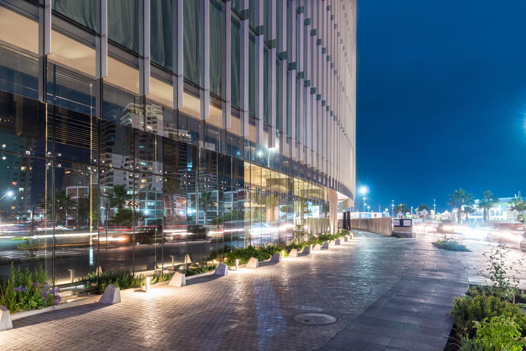 Hilton Garden Inn Икике Экстерьер фото
